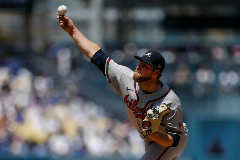 Bryce Elder silenció la gran ofensiva de los Dodgers durante su faena monticular de este domingo.