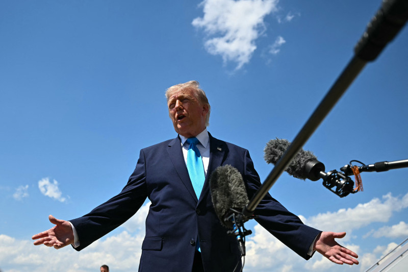 El presidente Trump declaró que se trataba de un "momento trascendental" después de que el Departamento de Justicia acusara al expresidente cubano Raúl Castro, de 94 años, por el derribo en 1996 de aviones civiles tripulados por críticos del régimen comunista.
