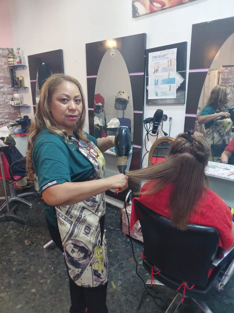 En Replica Dominicana Yamil  estaba saliendo adelante en el área de la belleza