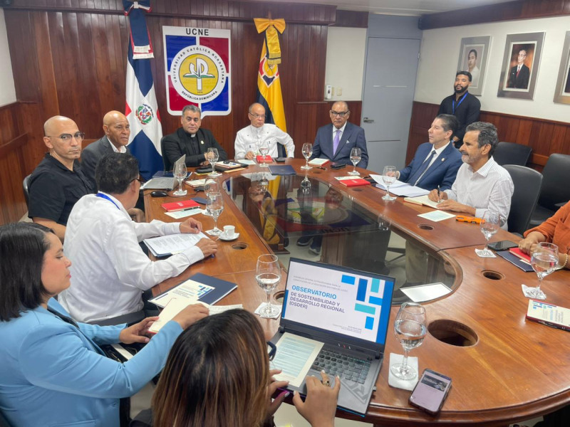 Integrantes de la junta directiva del primer Observatorio de Sostenibilidad y Desarrollo Regional del Nordeste.