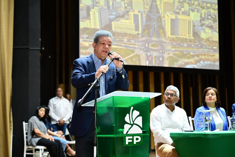 El expresidente de la República continuó con sus ataques al Gobierno del PRM