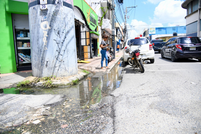 La Corporación del Acueducto y Alcantarillado de Santo Domingo (CAASD) anunció que ejecutará reparaciones sanitarias en San Carlos y zonas aledañas.