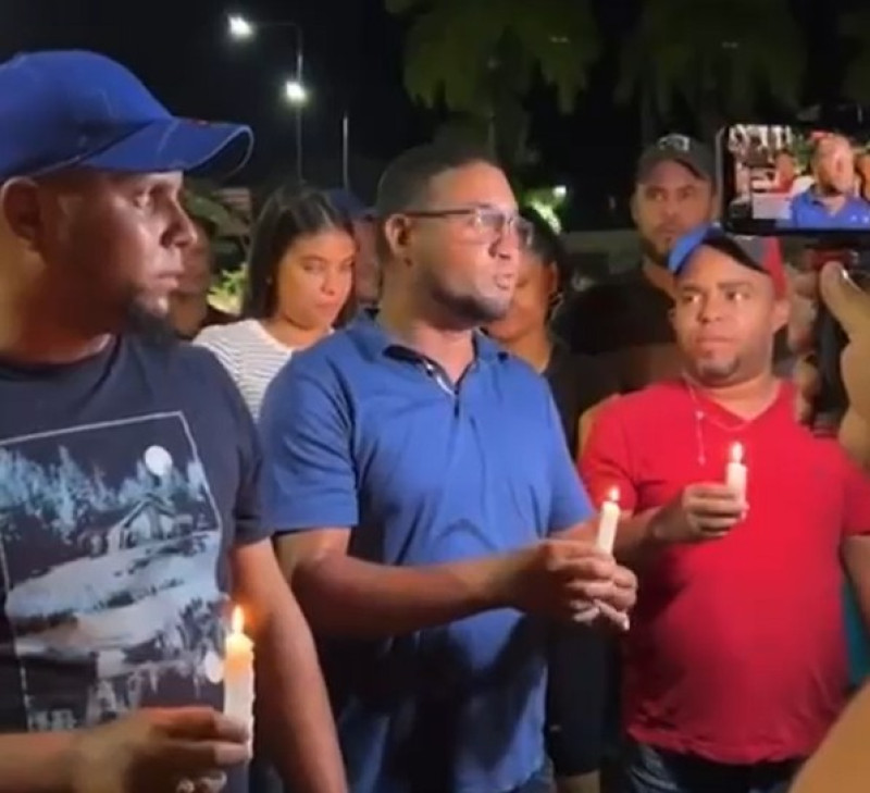 Moradores en Pimentel convocan huelga.