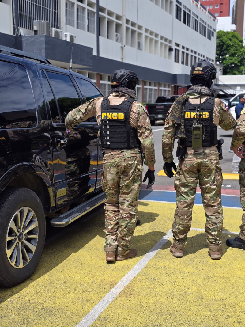 RD entrega otro dominicano a EEUU; lo acusan de robo y porte ilegal de armas
