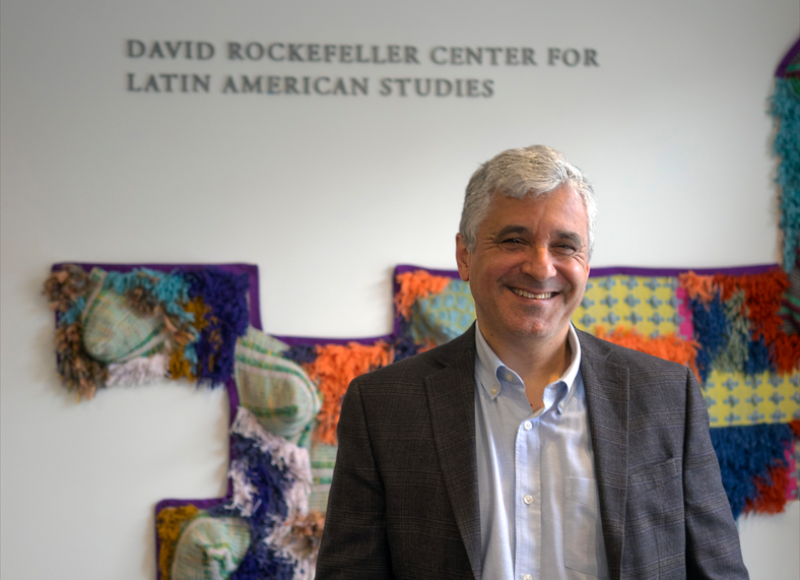 El politólogo y maestro Estudios Latinoamericanos de la Universidad de Harvard, Steven Levitsky.