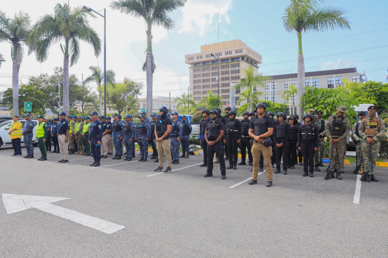 Los agentes iniciarán el despliegue por las calles del Gran Santo Domingo.