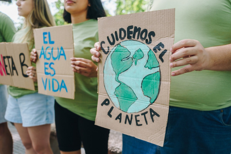 Jóvenes han decidido actuar en el presente para mejorar el futuro del planeta.