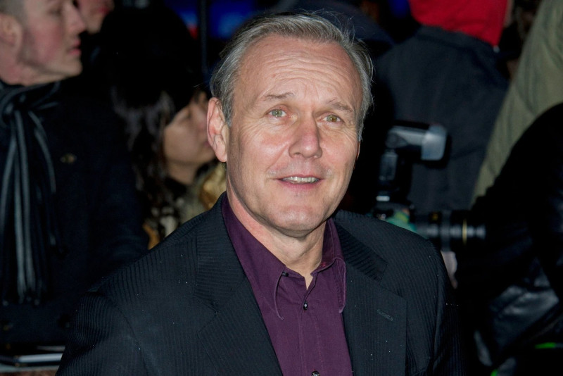 Anthony Head llega al estreno europeo de la 'Dama de Hierro' el miércoles 4 de enero de 2012 en Londres.