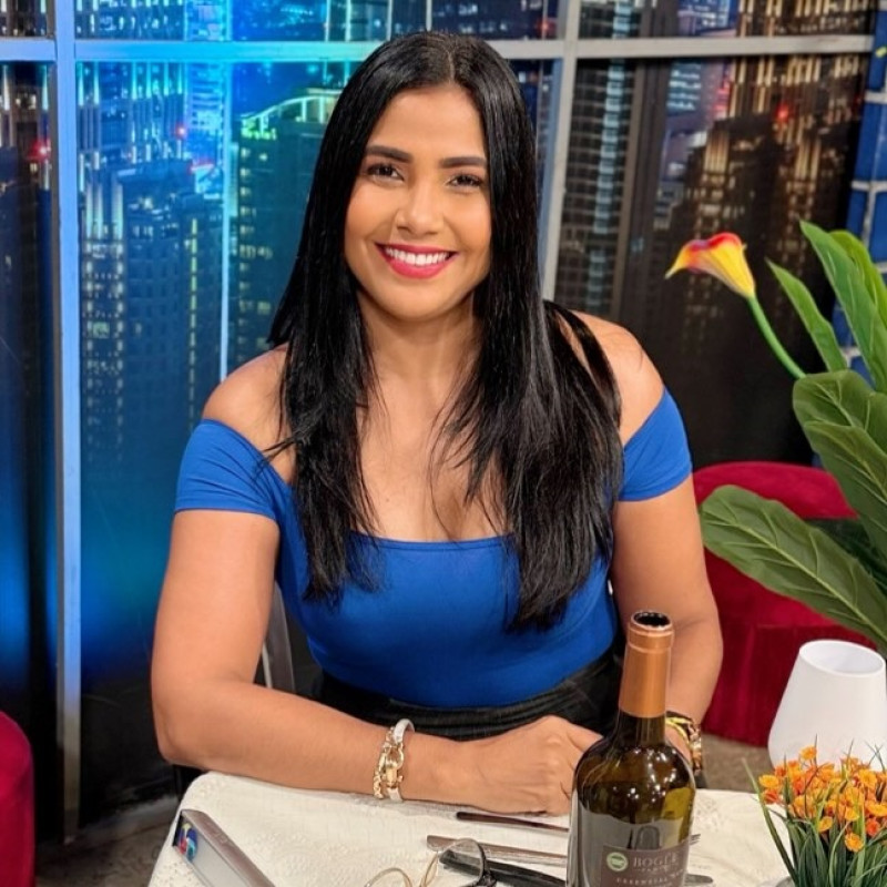 La comunicadora Brenda Mejía pasa por una experiencia de salud relacionada al cáncer.