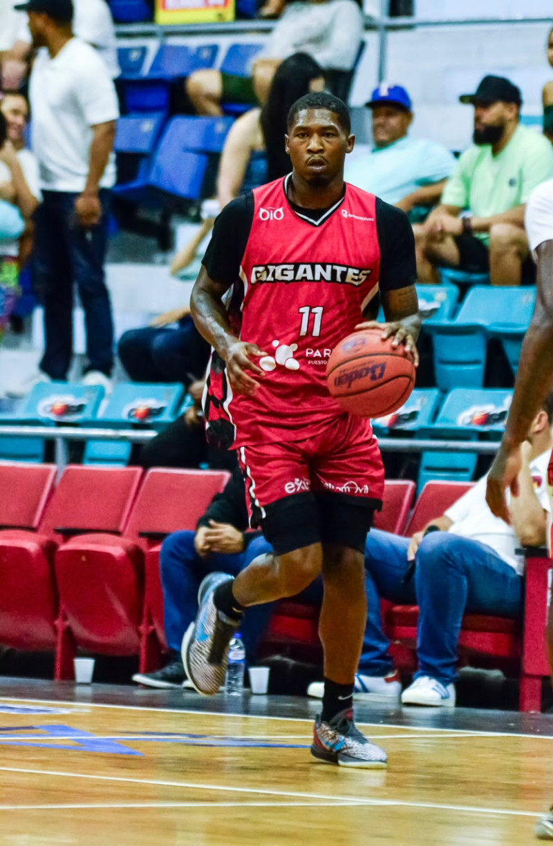 Francis King Fitzgerald encabezó la ofensiva de los Gigantes en su triunfo sobre los Cañeros en el partido de fase de eliminación de la LNB, el 10 de junio de 2026.