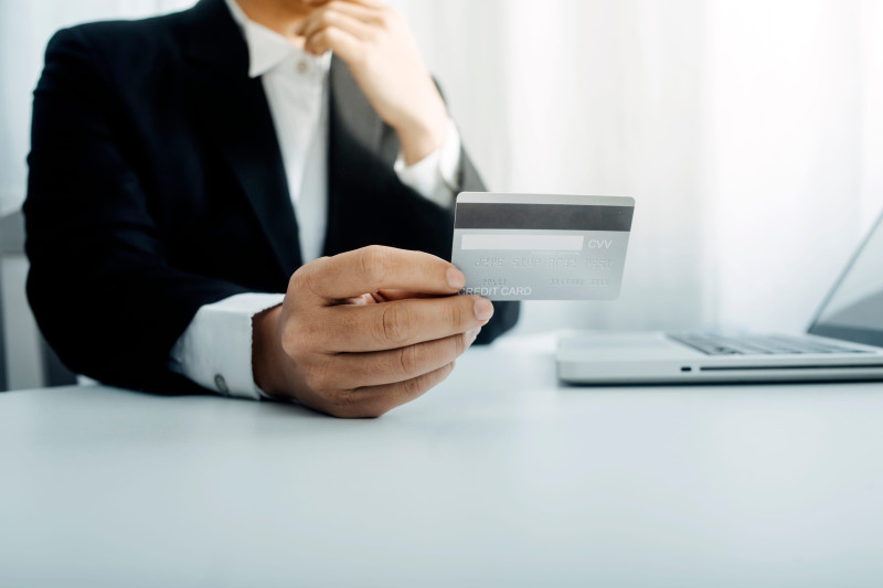 Aunque las modalidades de fraude evolucionan, muchas comparten señales que pueden ayudar a detectarlas. Foto: armmypicca-123RF.