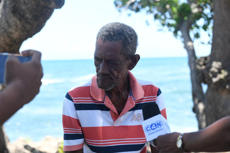 Víctor Manuel Pozo Santana, padre de la mujer hallada en las aguas del Malecón de Santo Domingo.