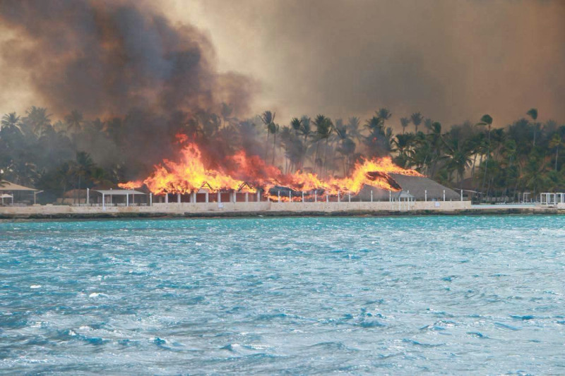 Incendio en hotel hotel Vivas Dominicus,