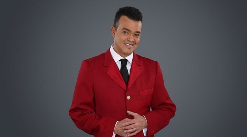 Alex Bueno, uno de los cantantes dominicanos más completos de todos los tiempos.