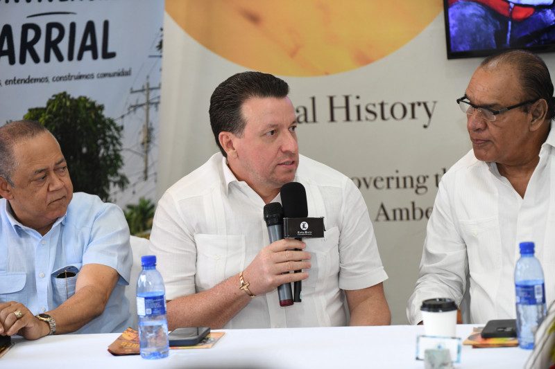 José Alejandro Aybar, canciller de Unicaribe, mientras interviene en la actividad realizada en la Ciudad Colonial.