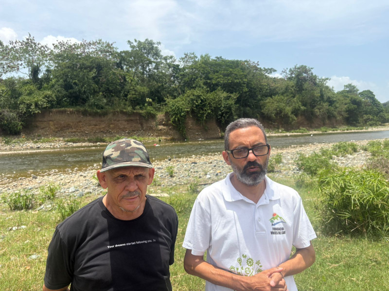 Representantes de la Fundación Voces del Camú.