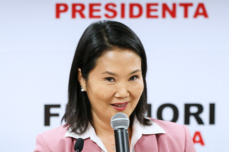 Keiko Fujimori pronuncia un discurso en su sede de campaña en el distrito de San Borja, en Lima, el 24 de junio de 2026