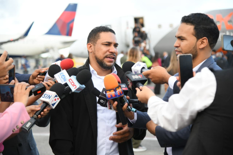 El médico cirujano dominicano, Álvaro Soler, narra la experiencia que vivió durante los terremotos.