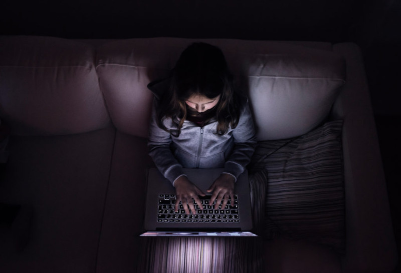 El abuso puede iniciar perfectamente sin que exista un contacto físico.