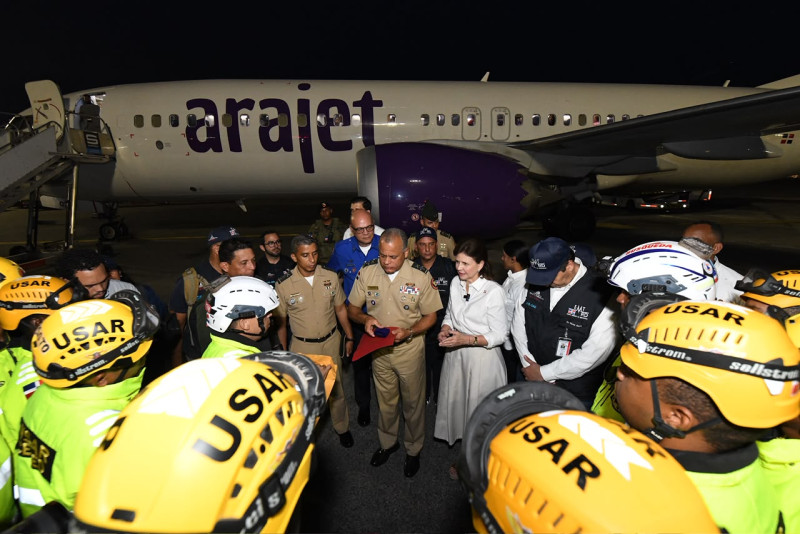 El equipo conformado por 19 personas que arribó al país la noche de este sábado por el Aeropuerto Internacional de Las Américas (AILA).
