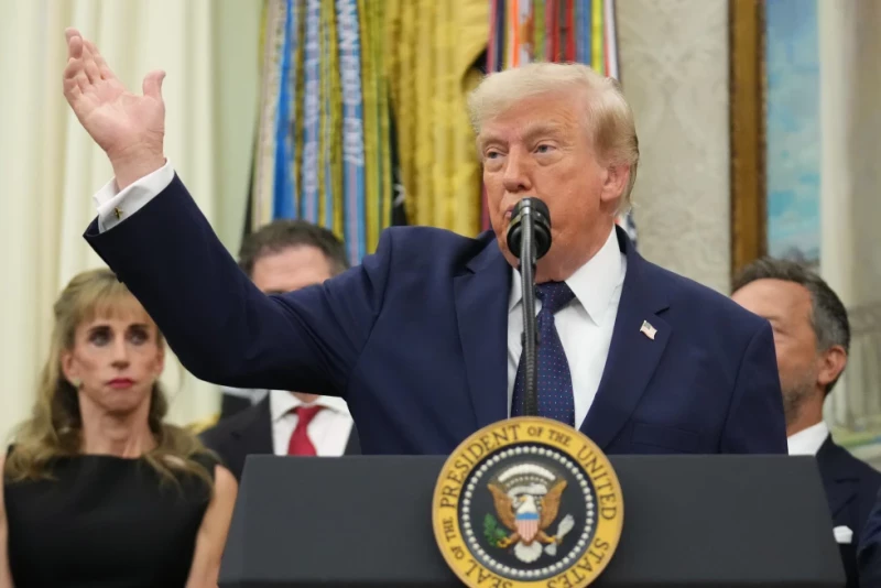 El presidente estadounidense Donald Trump se pronuncia sobre el Mundial de fútbol durante una actividad en Oficina Oval de la Casa Blanca, el 6 de julio de 2026.