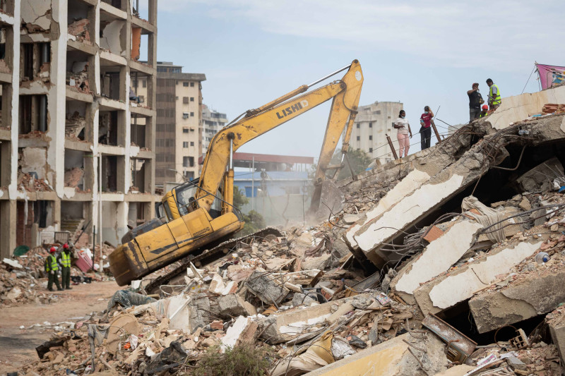 El doble terremoto del 24 de junio en Venezuela produjo, según estimaciones de la ONU, 1,2 millones de toneladas de escombros de los cientos de edificios que se desplomaron sobre todo en el estado La Guaira.