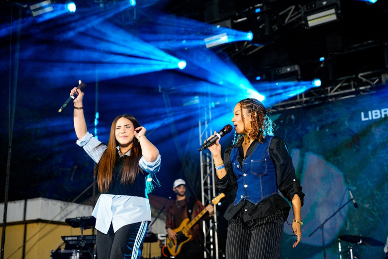 World Worship hizo vibrar de fe la multitud que acudió a la invitación de ReconocidosNet en el concierto "Adorando juntos", en Constanza, la noche del sábado 11 de julio de 2026.