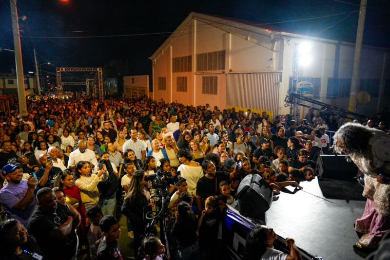 La multitud en Constanza que dijo presente en el concierto "Adorando juntos" la noche del sábado 11 de julio 2026.