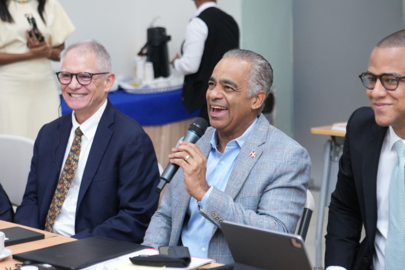 El ministro Joel Santos destaca la importancia de conocer el potencial de recursos geológicos con que cuenta la República Dominicana.