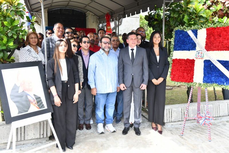 Dirigentes del PRSC recuerdan al expresidente Balaguer.