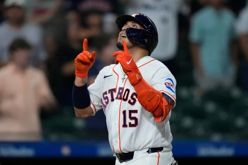 Isaac Paredes, de los Astros, festeja su jonrón ante los Marlins de Miami, el 22 de julio de 2026.
