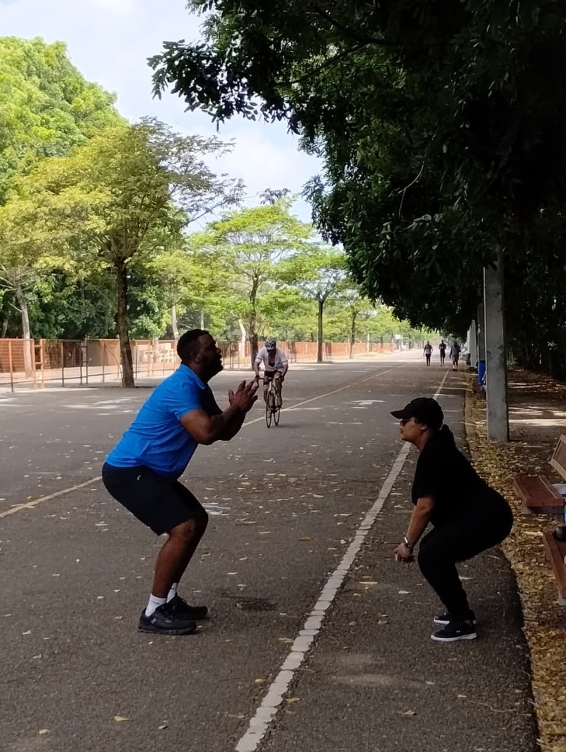 Cuando cae la tarde, Santiago cambia de ritmo