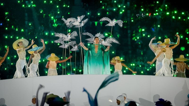 Maridalia Hernández en uno de los segmentos musicales de los Juegos Centroamericanos y del Caribe 2026, la noche del 24 de julio de 2026, en el Estadio Olímpico.
