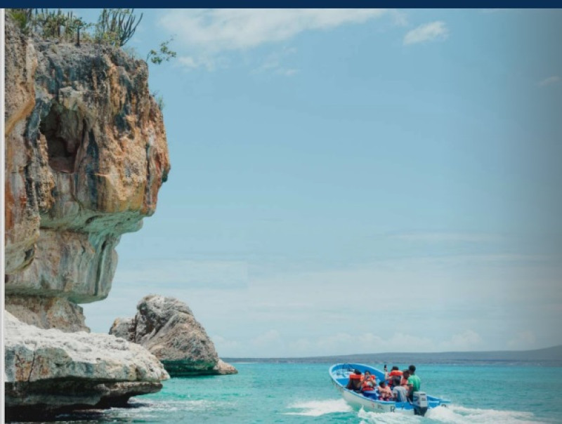 La playa de Bahía de las Águilas, en Pedernales, se ha convertido en un gran atractivo para visitantes.