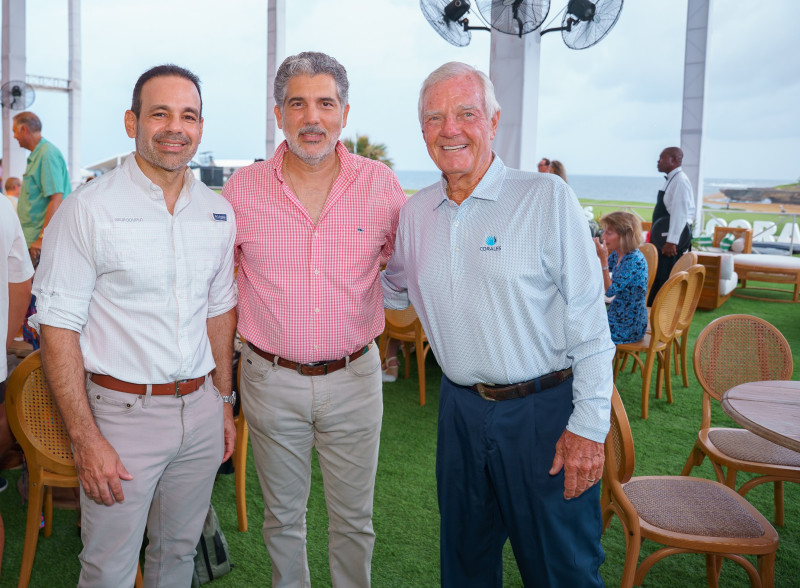 Daniel Santana, Juan Caro y Jay Overton.
