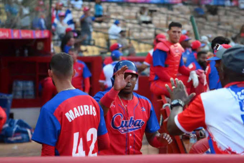 El equipo de Cuba mantuvo su invicto en el torneo de béisbol de los Juegos Centroamericanos y del Caribe.