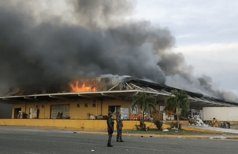 Uno de los incendios más grandes de ese año ocurrió en junio en Merca Santo Domingo, dejando pérdidas de alrededor 700 y 800 millones de pesos.