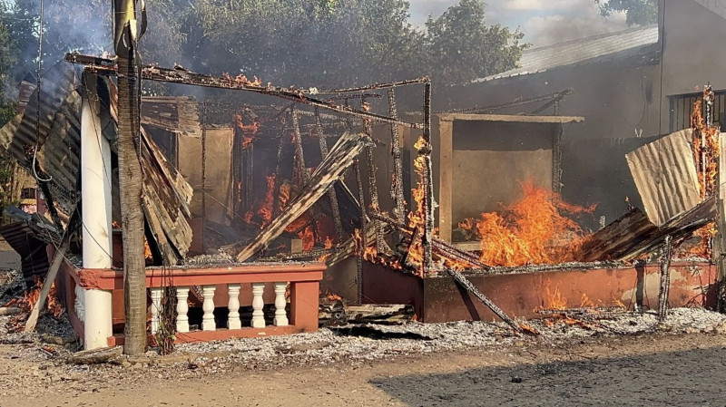Incendios de vehículos y viviendas se registran con frecuencia en el país, dejando importantes pérdidas entre las familias afectadas y preocupación entre las autoridades.