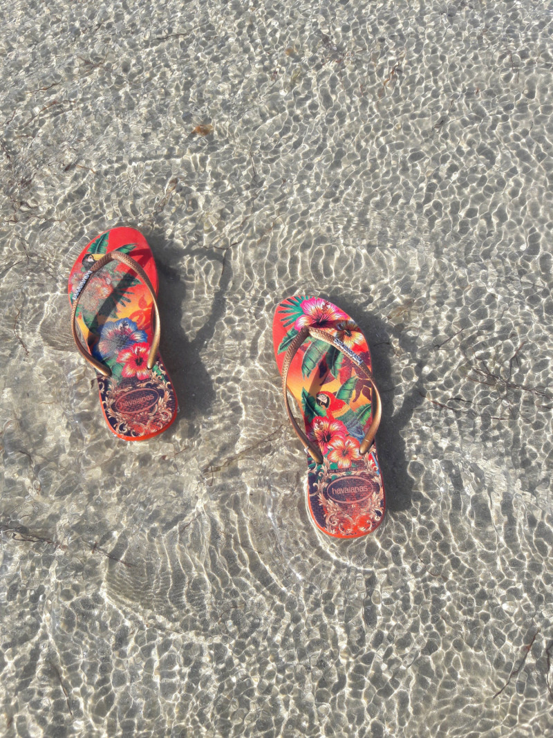 Las sandalias japonesas zori inspiraron el diseño de las actuales chanclas de goma. Foto cedida por Havaianas
