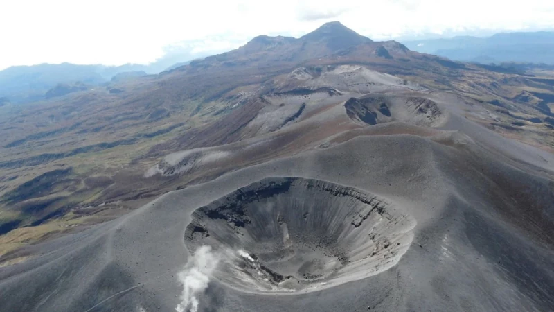 Panorámica de la Cadena Volcánica de los Coconucos, conformada por doce volcanes. Se encuentra entre los departamentos de Cauca y Huila.