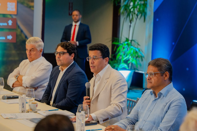 El ministro David Collado cuando anunciaba ayer el plan que se ejecuta en una primera fase en siete provincias.