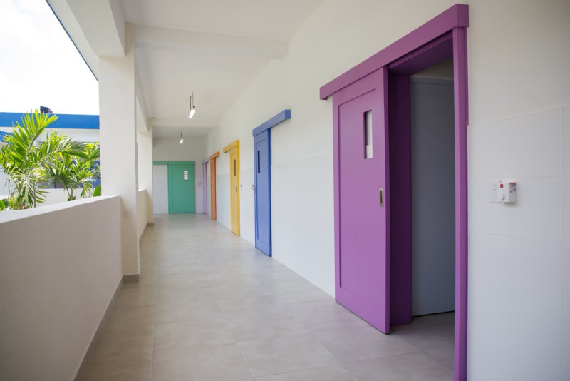 Fue remozada el figuran el gimnasio, espacios de atención especial, enfermería y habitaciones, además de la ampliación del área de psiquiatría para mujeres.