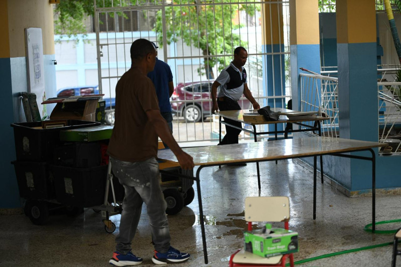 Cerca de 1,000 alumnos aún no reciben docencia por reparaciones en planteles.