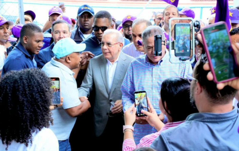 El expresidente Danilo Medina durante una actividad política del Partido de la Liberación Dominicana (PLD) en la provincia Hermanas Mirabal.