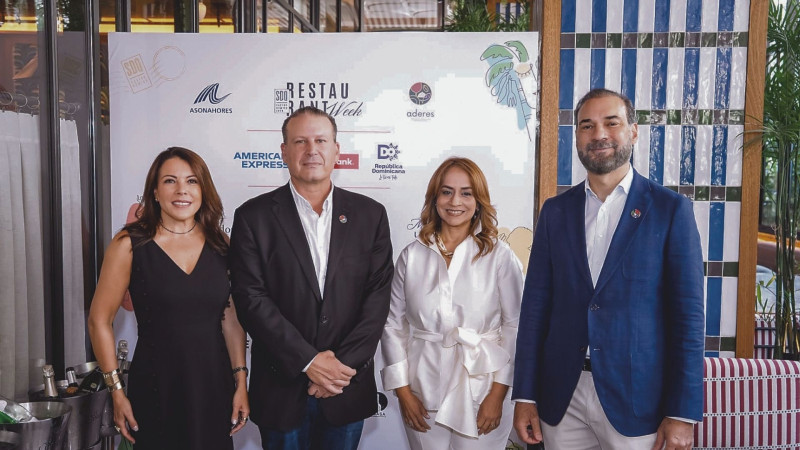 Lissette Olivares, Giancarlo Bonarelli, Aguie Lendor, Omar Cepeda.