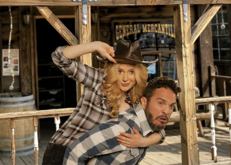 Los actores Kuno Becker y Jenna Wheeler.