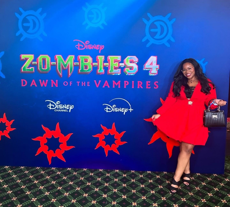 Carla Jeffery (1993–2026) fue una actriz estadounidense, recordada principalmente por dar vida a Bree Prattle, la alegre porrista y mejor amiga de Addison en la trilogía cinematográfica de Disney Channel, "Zombies".