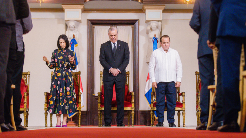 Presidente Abinder encabeza jornada de oración con primera dama, Raquel Arbaje y José Ignacio Paliza, ministro de la presidencia