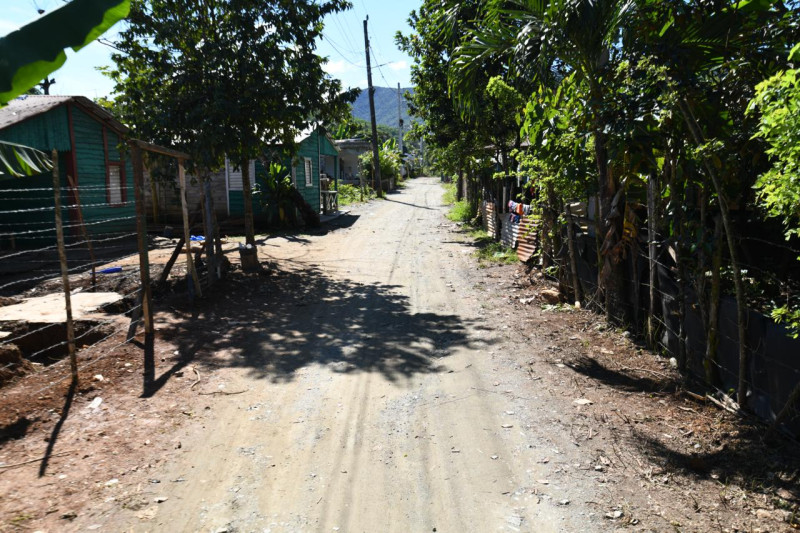 Así están las calles de las comunidades mineras en Monseñor Nouel