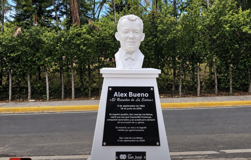 La colocación de un busto en homenaje a Alex Bueno ha generado reacciones encontradas entre residentes de San José de las Matas.